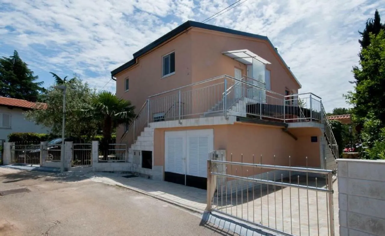 Kristijan Apartments Novigrad