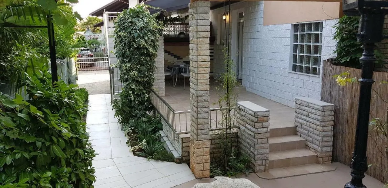 Kristijan Apartments Novigrad