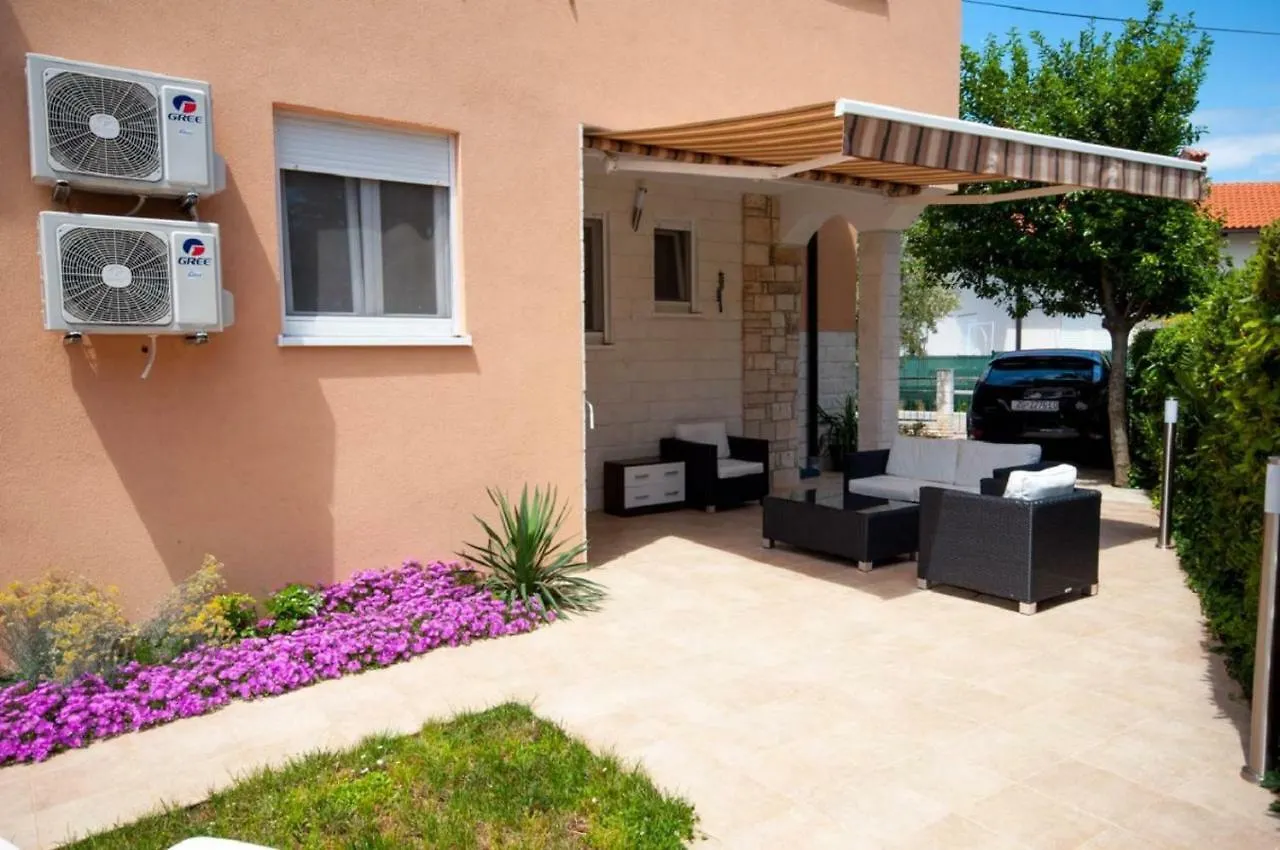 Kristijan Apartments Novigrad   Novigrad (Istria)